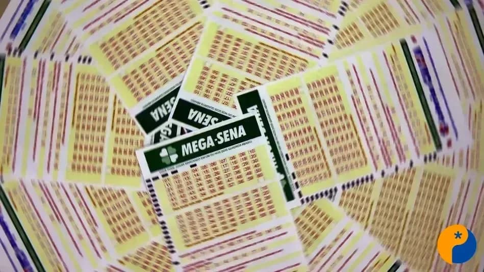 Mega-Sena acumula e prêmio chega a R$ 305 milhões; sorteio será nesta terça-feira 